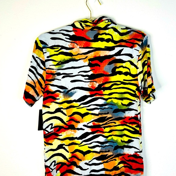 Ed Hardy Shirt Men’s Small Red Yellow Black Tiger Print All Over Print AOP NEW - Picture 7 of 7